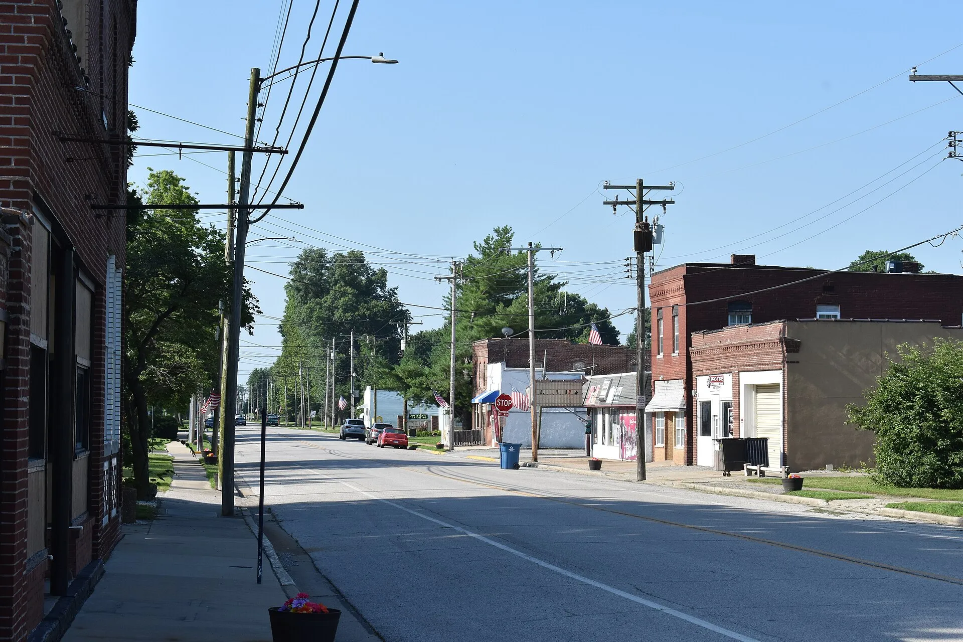 Small-town street in Livingston, Illinois.