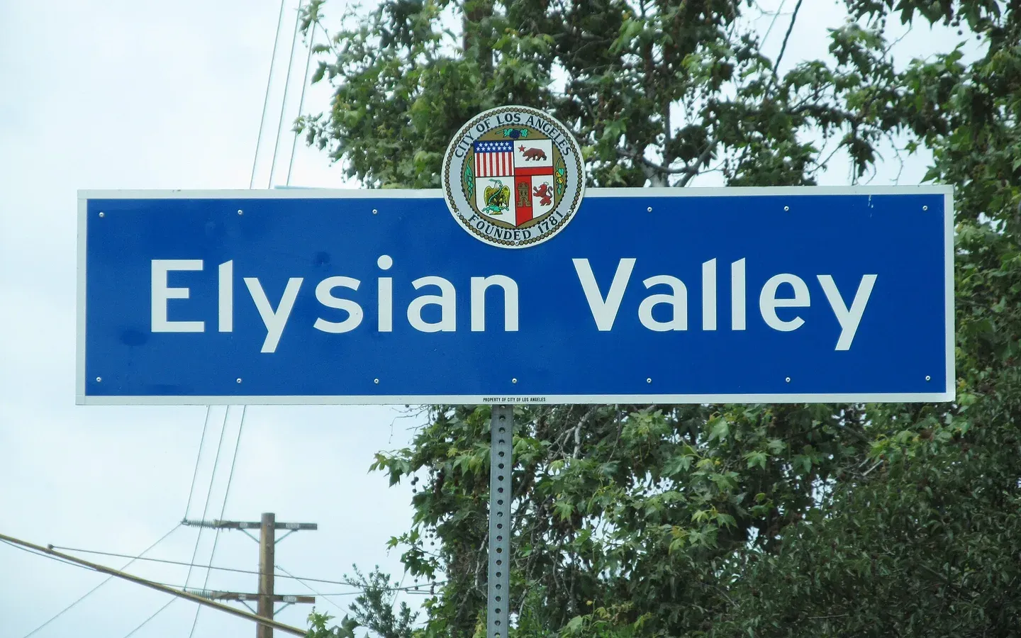 Elysian Valley Neighborhood Signage located on Riverside Drive in front of Egret Park