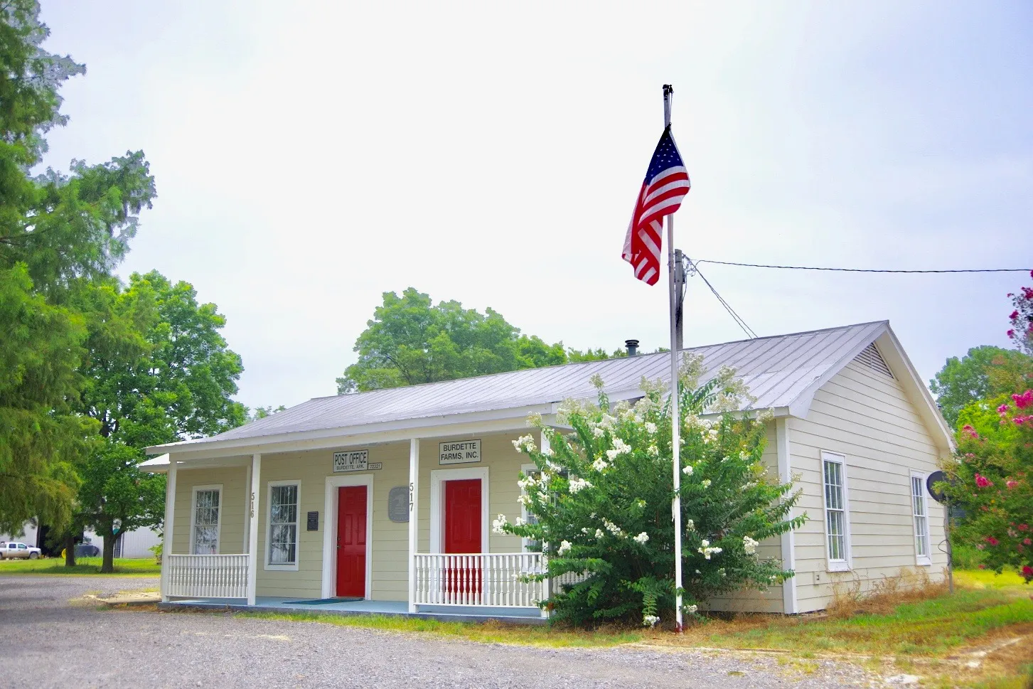 Burdette Farms office and U.S. post office in Burdette, Arkansas, United States.