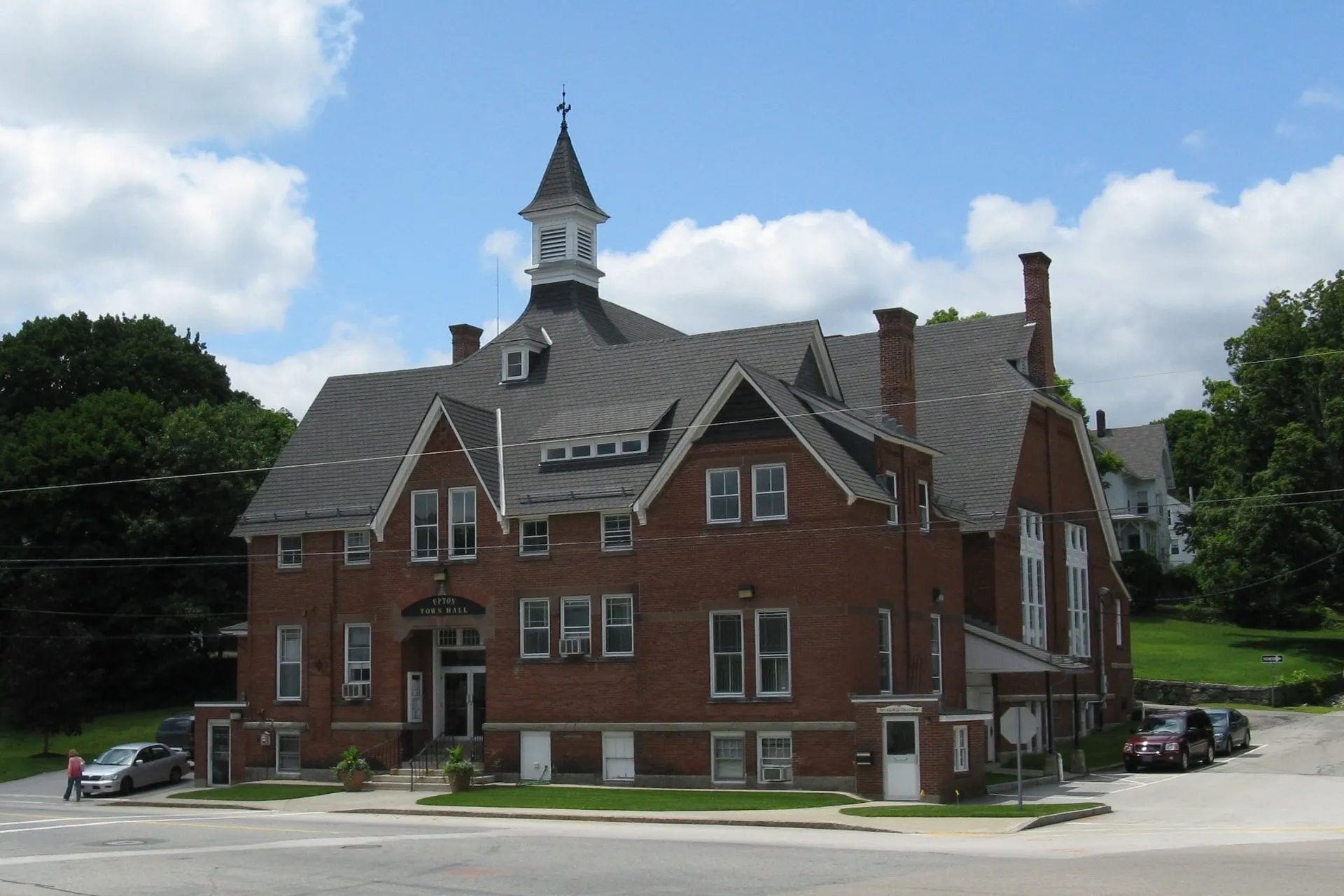 Upton Town Hall, MA. Upton Town, MA.