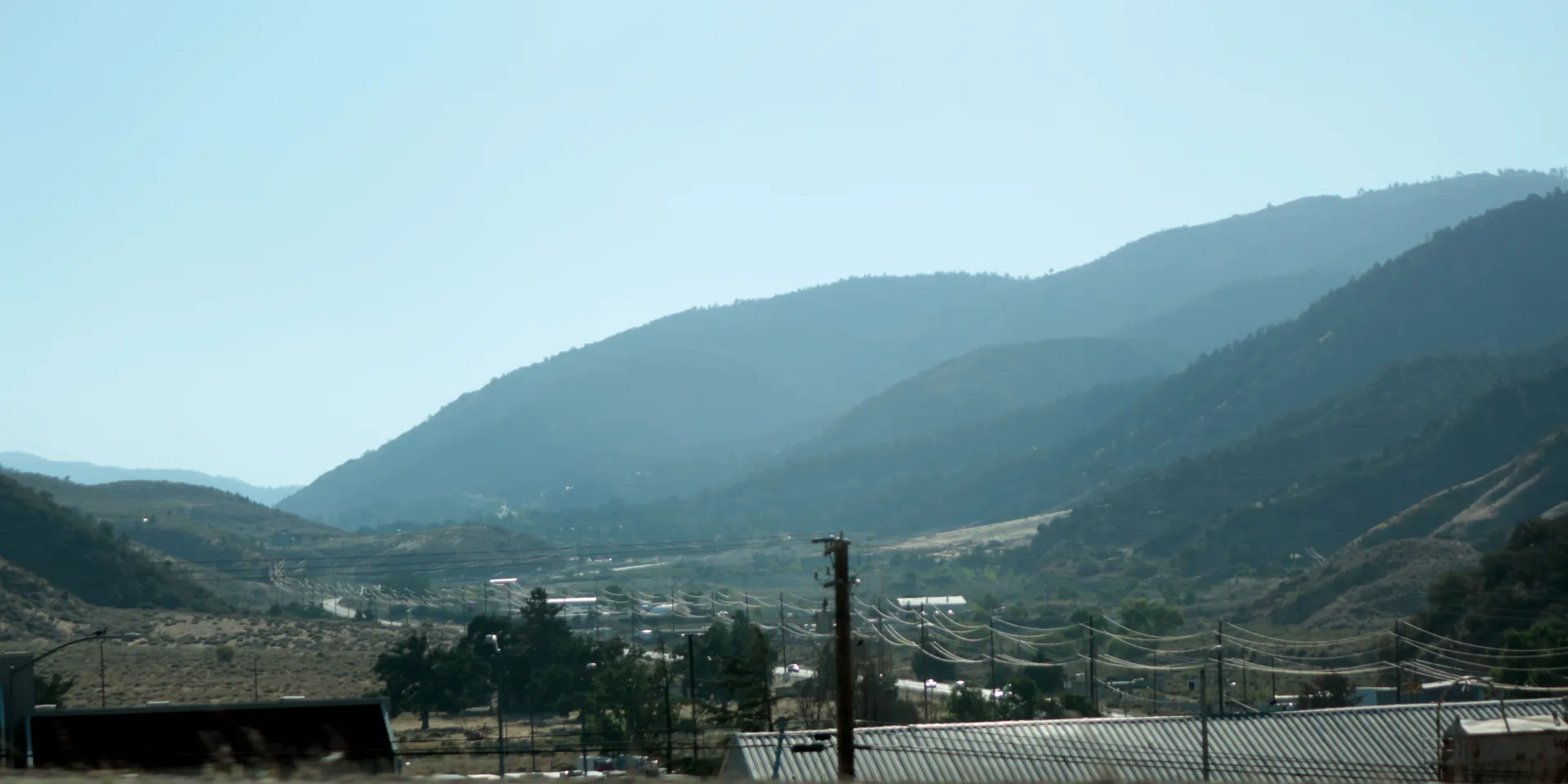 Hazy mountains along the Grapevine above Lebec, California.