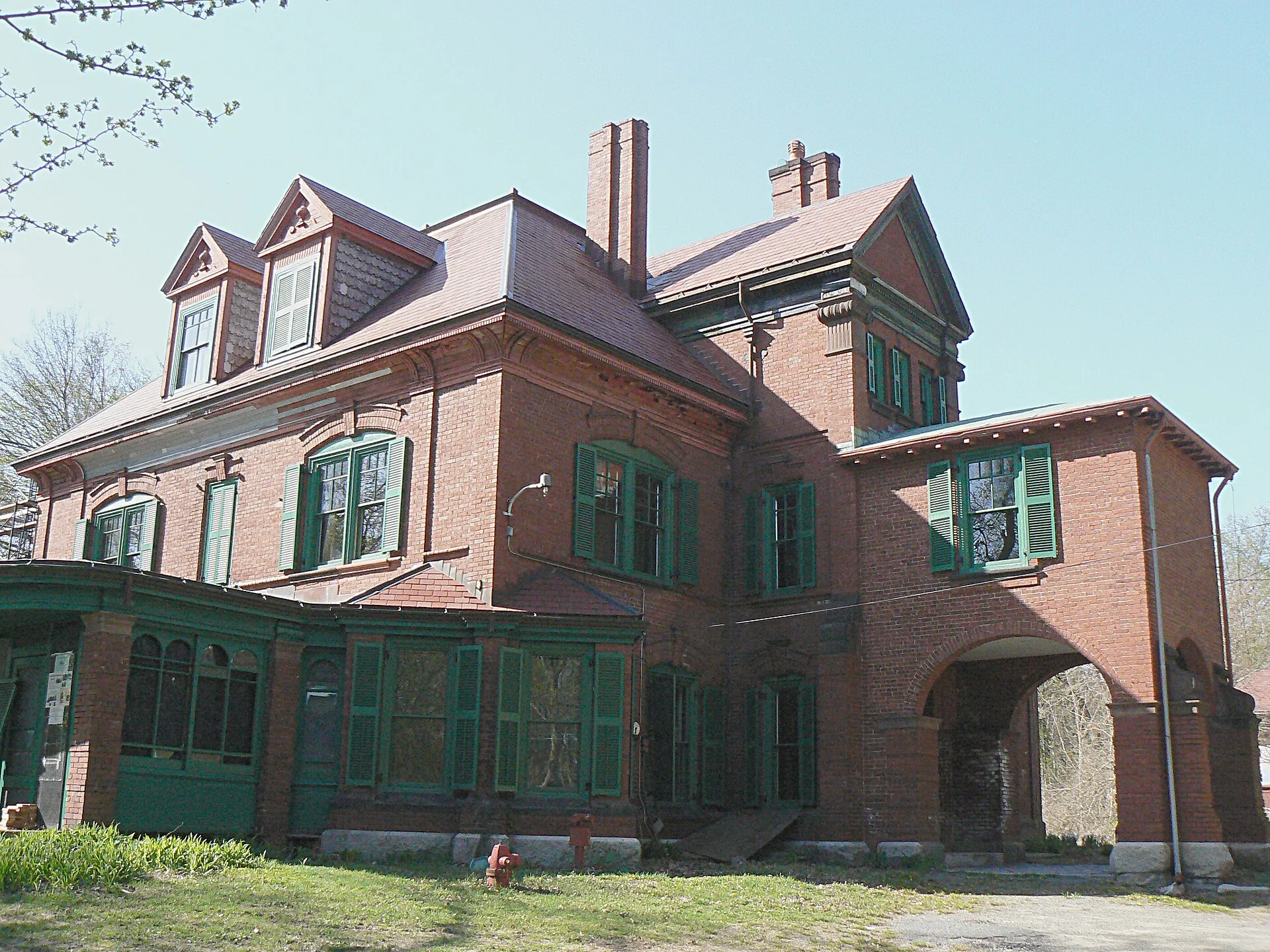 Brooks Estate, Medford