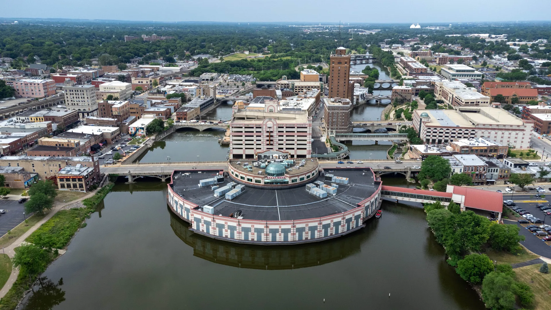 Aurora, IL — Aurora, Illinois skyline.jpg