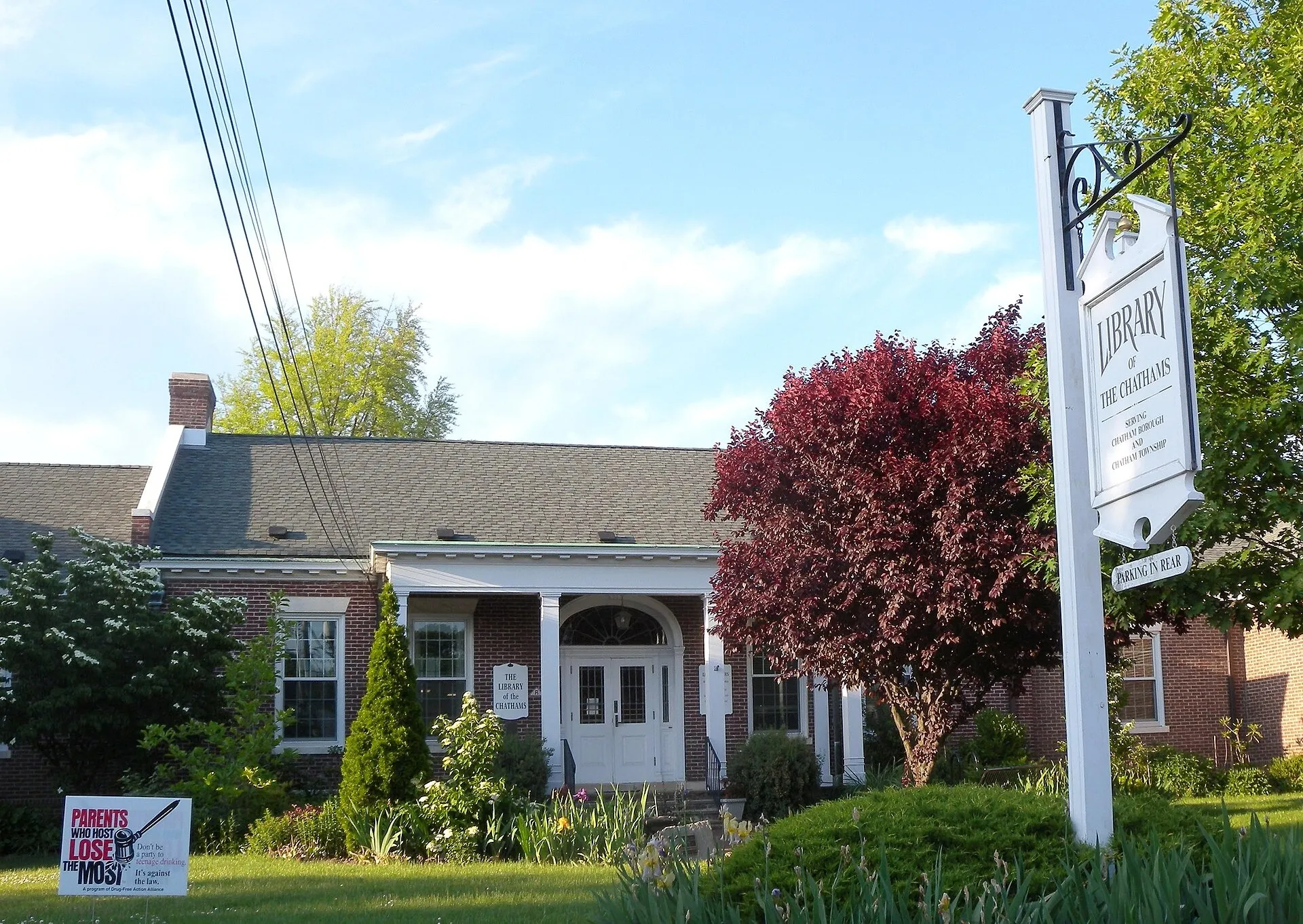Library of the Chathams jeh. Chatham, NJ.