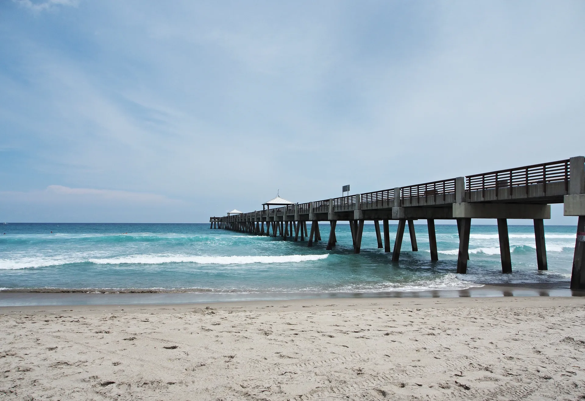 Photograph of the fishing pier on Juno Beach, Florida .