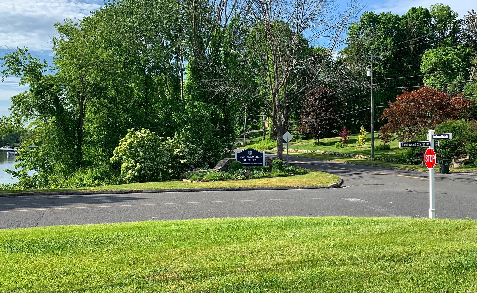 Candlewood Shores entrance and lawn in Candlewood Shores, Connecticut.