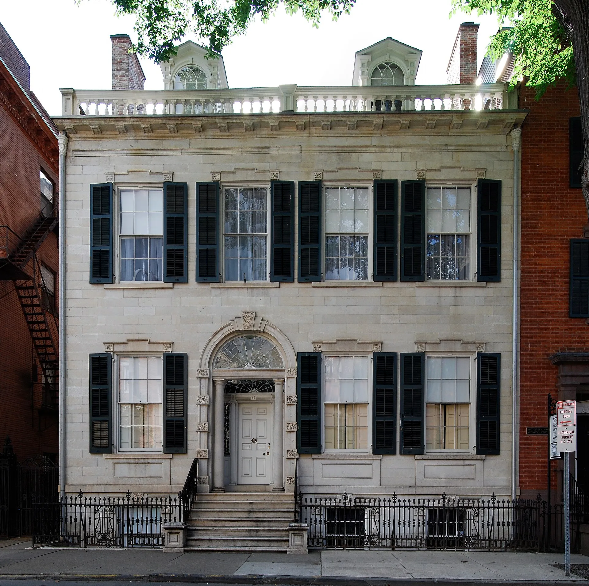 Hart Cluett Museum