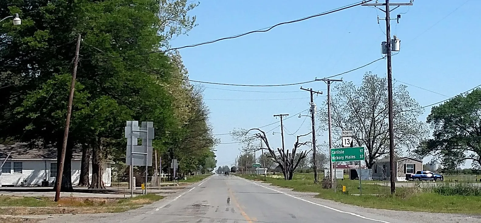 Arkansas Highway 13 in Humnoke, AR at a junction with US 165