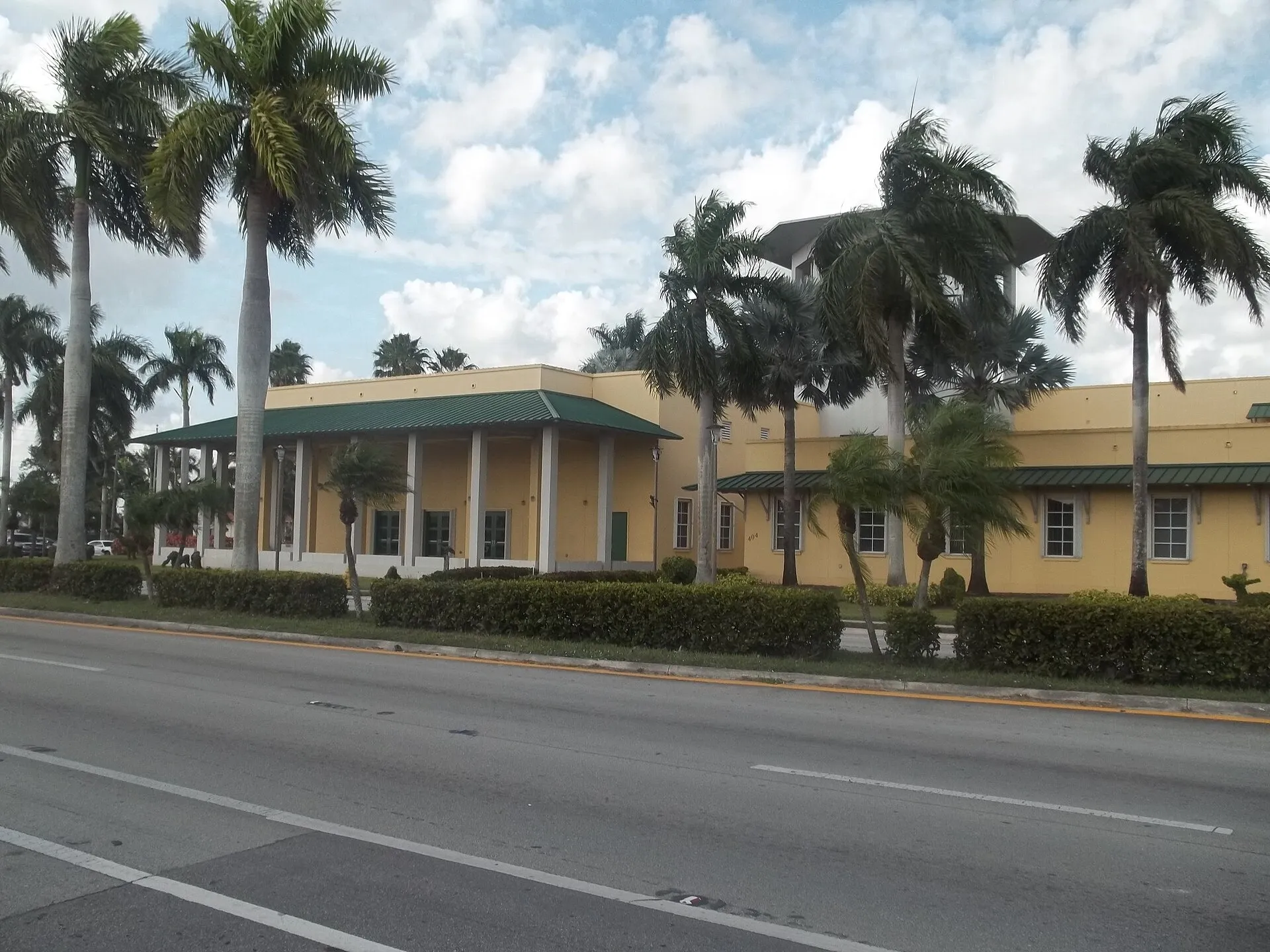 Florida City FL city hall02. Florida City, FL.