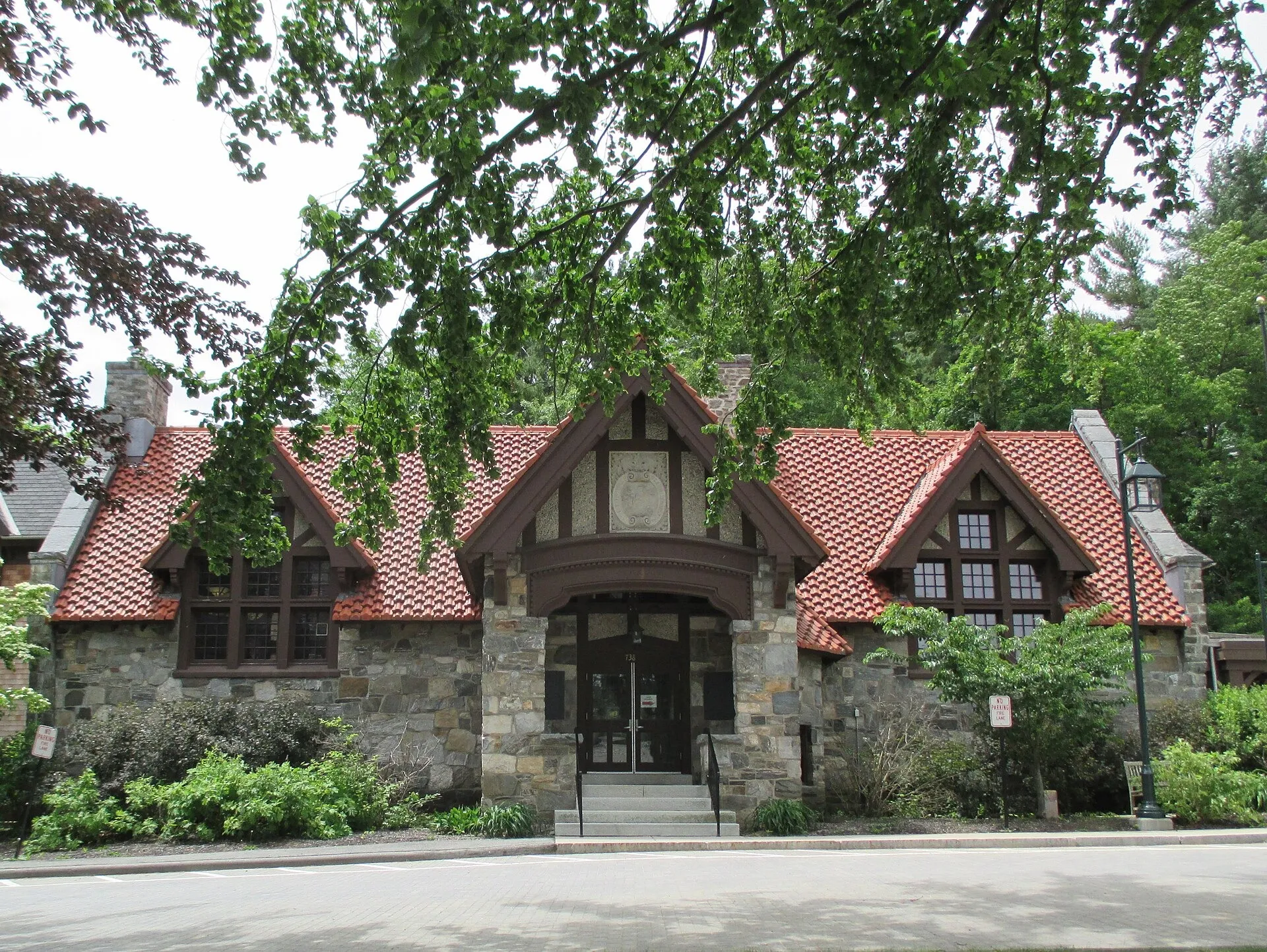 Bolton Public Library. Bolton Town, MA.