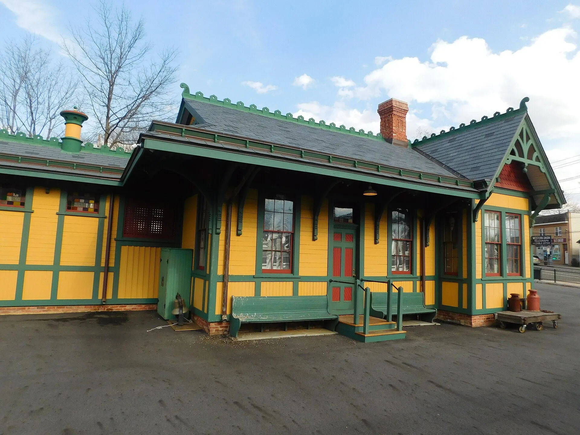 WaldwickTrainStationApril2018. Waldwick, NJ.