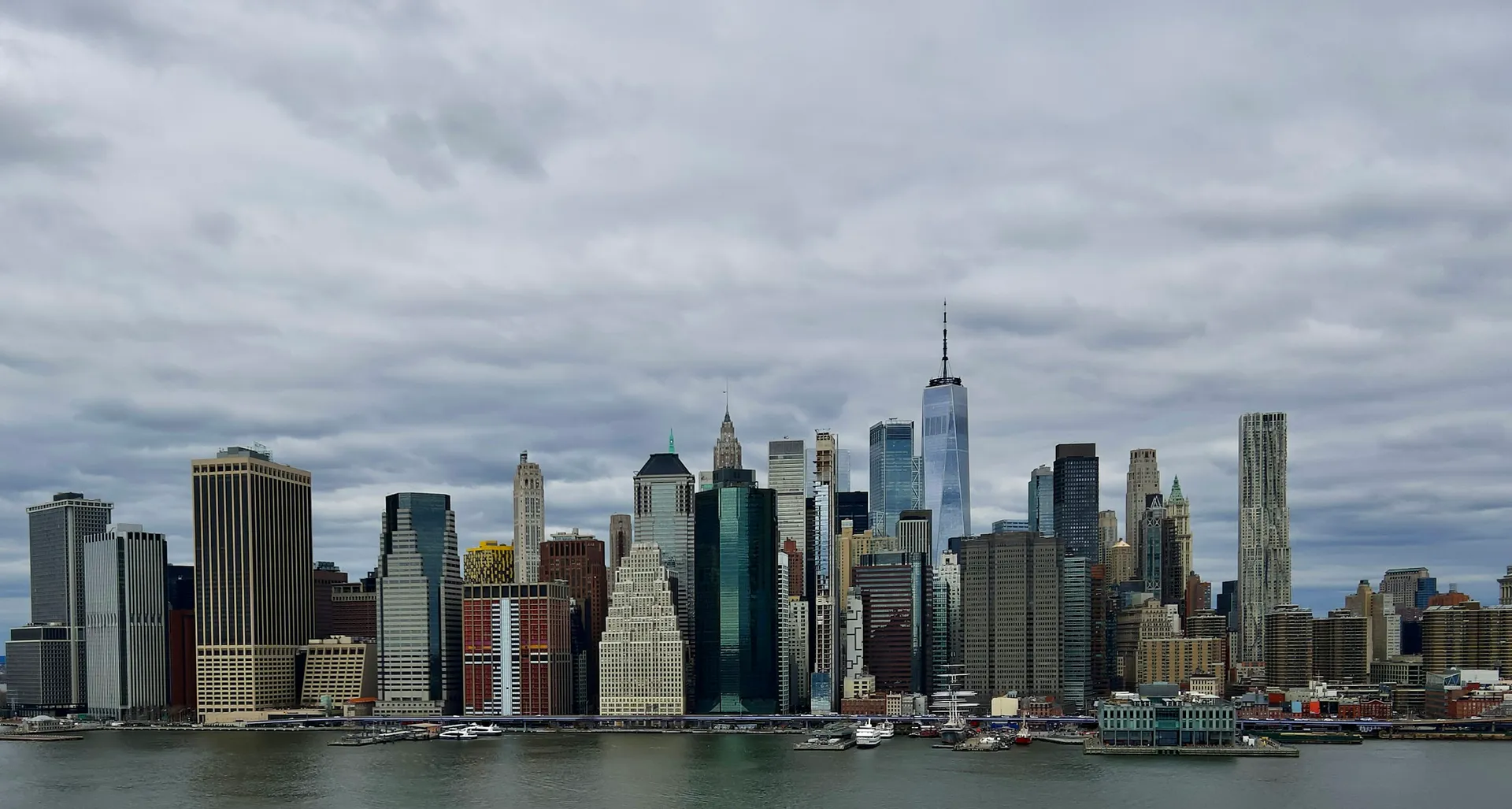 Lower Manhattan skyline viewed across the East River from Brooklyn Heights.