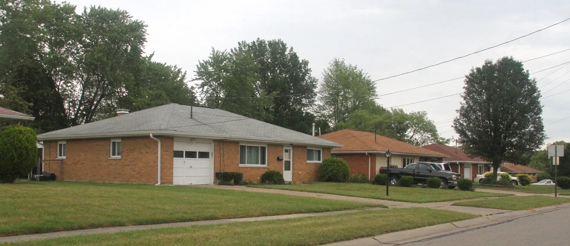 Brick ranch homes in Skyline Acres, Ohio.